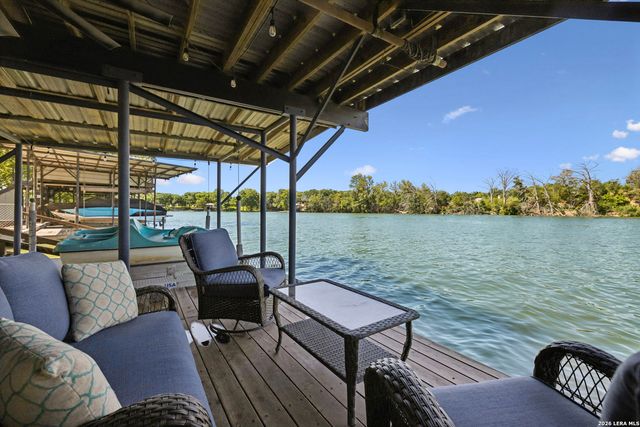 1435 E ZIPP RD, New Braunfels, TX 78130