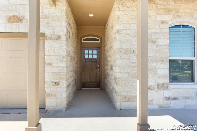 545 BLUE STEM RD, New Braunfels, TX 78130