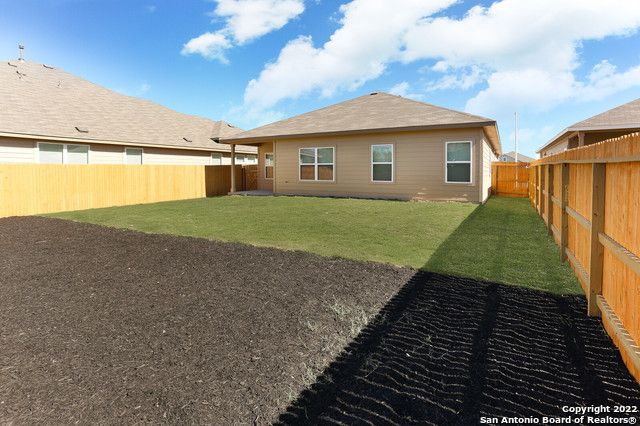 545 BLUE STEM RD, New Braunfels, TX 78130