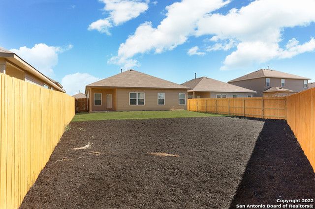 545 BLUE STEM RD, New Braunfels, TX 78130