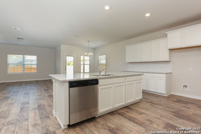 545 BLUE STEM RD, New Braunfels, TX 78130