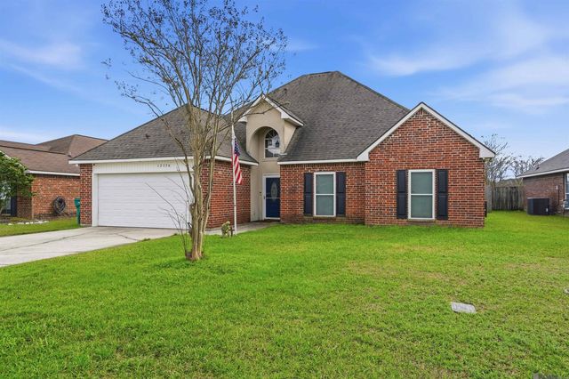 12376 Mimosa Dr, Denham Springs, LA 70726