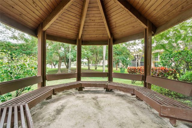 2289 SW 15th Street 129, Deerfield Beach, FL 33442