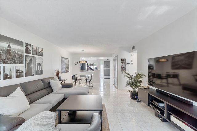 2289 SW 15th Street 129, Deerfield Beach, FL 33442