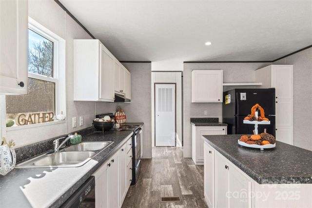 251 Center Lane 2, Thurmond, NC 28683