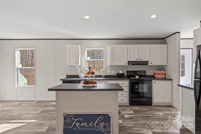 251 Center Lane 2, Thurmond, NC 28683