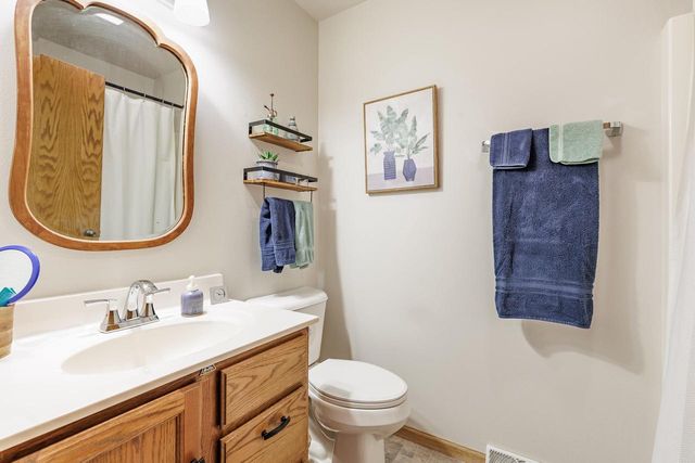 3625 Bentwood PLACE, La Crosse, WI 54601