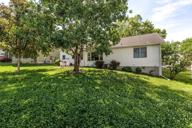 3625 Bentwood PLACE, La Crosse, WI 54601