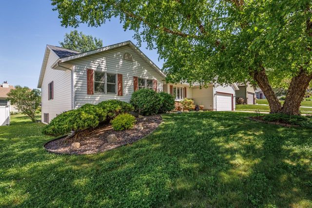 3625 Bentwood PLACE, La Crosse, WI 54601