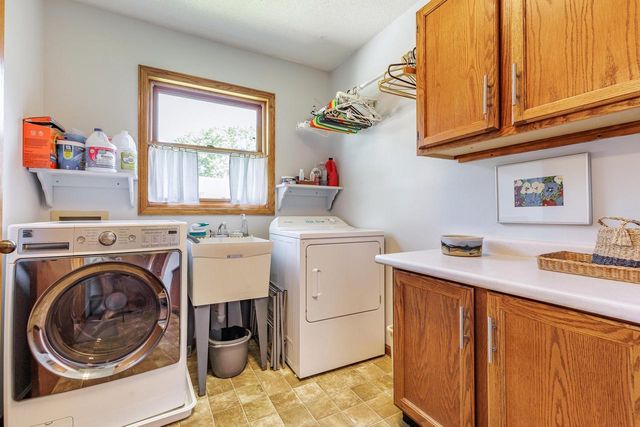 3625 Bentwood PLACE, La Crosse, WI 54601