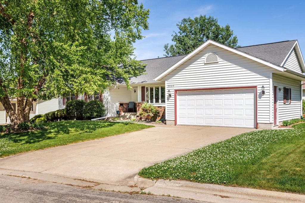 3625 Bentwood PLACE, La Crosse, WI 54601