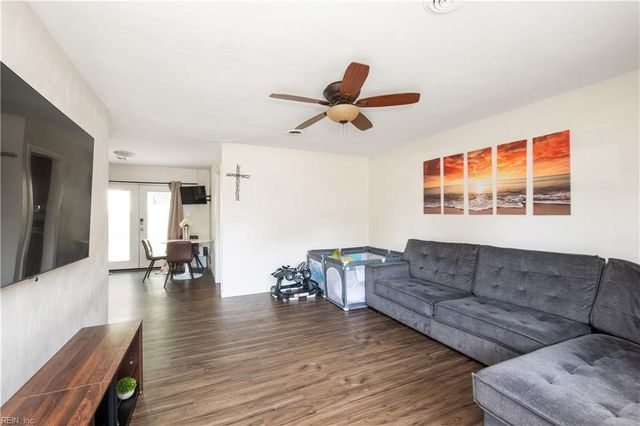 3340 Lakecrest Road RD, Virginia Beach, VA 23452