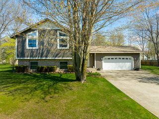 3382 Sunset Drive, Fruitport Twp, MI 49444