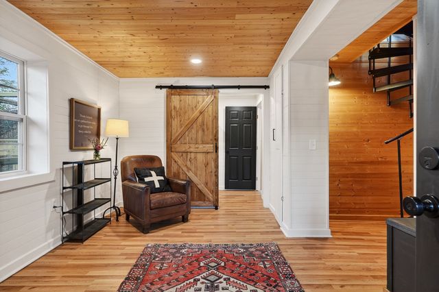 421 Alpine Dr, Smithville, TN 37166