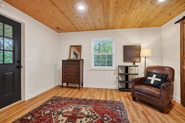 421 Alpine Dr, Smithville, TN 37166