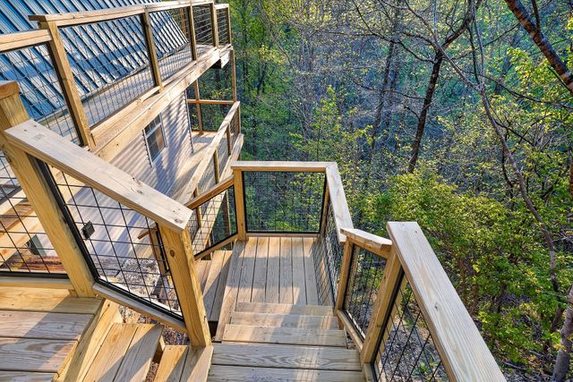 421 Alpine Dr, Smithville, TN 37166