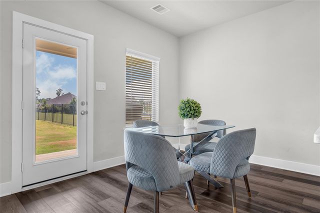 9702 Migrant Hawker Court, Conroe, TX 77385