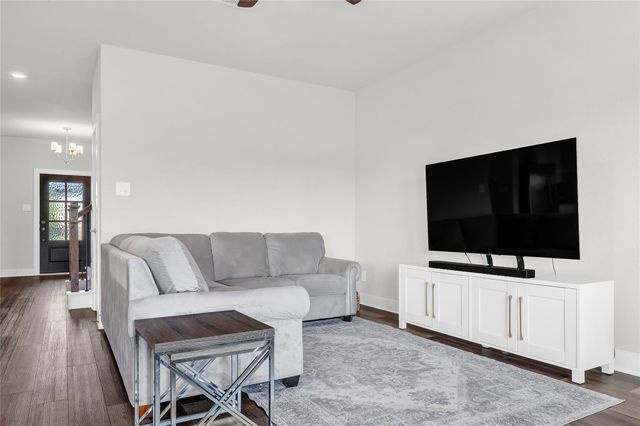 9702 Migrant Hawker Court, Conroe, TX 77385