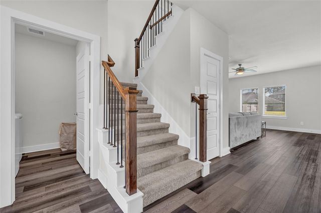 9702 Migrant Hawker Court, Conroe, TX 77385
