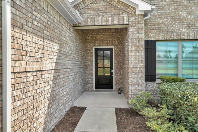 9702 Migrant Hawker Court, Conroe, TX 77385