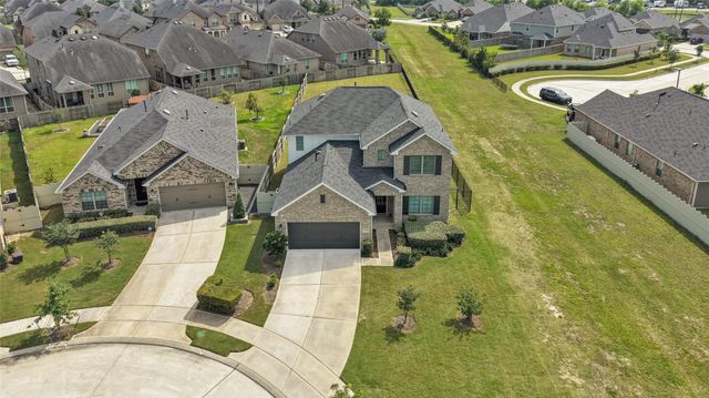 9702 Migrant Hawker Court, Conroe, TX 77385