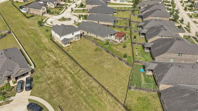 9702 Migrant Hawker Court, Conroe, TX 77385