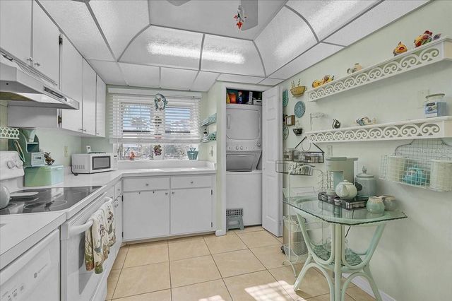 93 BOUNDARY BOULEVARD 303, Rotonda West, FL 33947