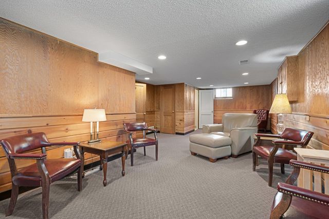 2231 Mckinley Street NE, Minneapolis, MN 55418