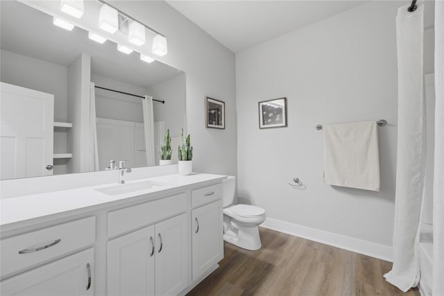 15015 Springbrook Trail, Urbandale, IA 50323