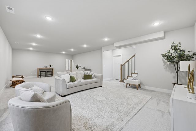 15015 Springbrook Trail, Urbandale, IA 50323