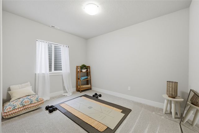 15015 Springbrook Trail, Urbandale, IA 50323