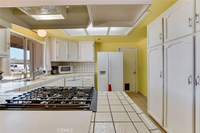21495 Minodoka Road, Apple Valley, CA 92308