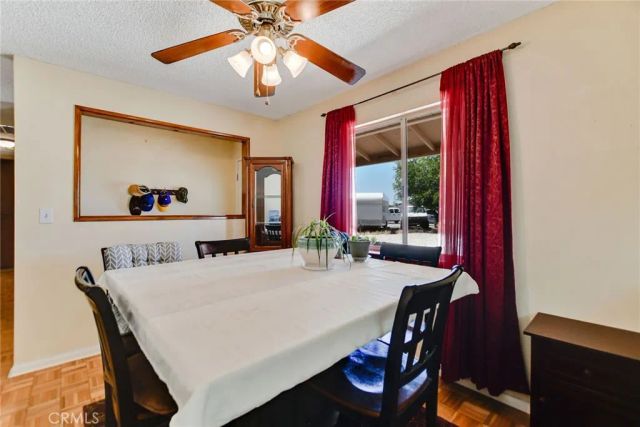 21495 Minodoka Road, Apple Valley, CA 92308