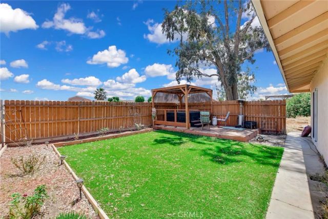 21495 Minodoka Road, Apple Valley, CA 92308