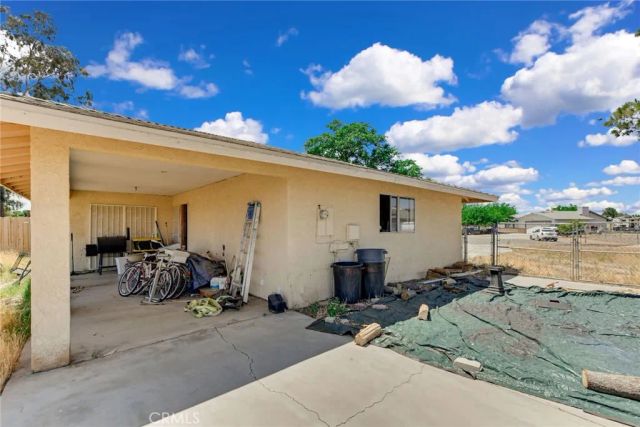 21495 Minodoka Road, Apple Valley, CA 92308