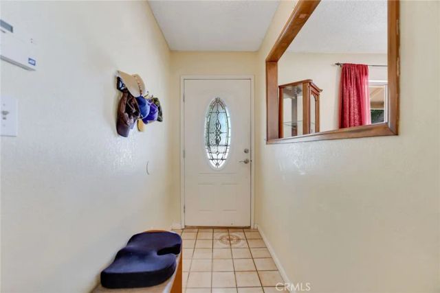 21495 Minodoka Road, Apple Valley, CA 92308