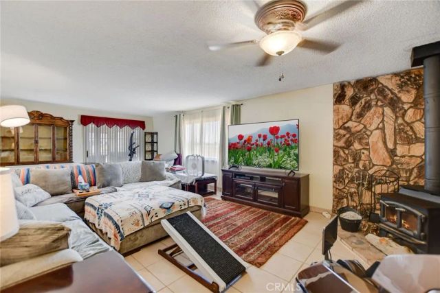 21495 Minodoka Road, Apple Valley, CA 92308