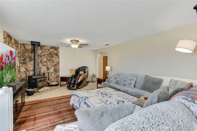 21495 Minodoka Road, Apple Valley, CA 92308