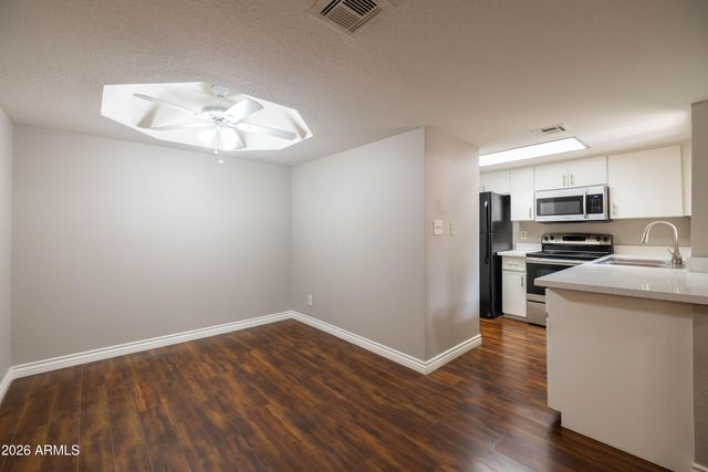 2855 S EXTENSION Road S 237, Mesa, AZ 85210