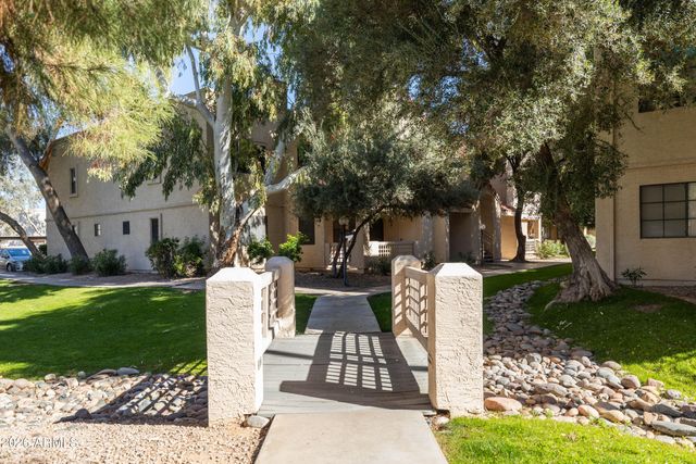 2855 S EXTENSION Road S 237, Mesa, AZ 85210