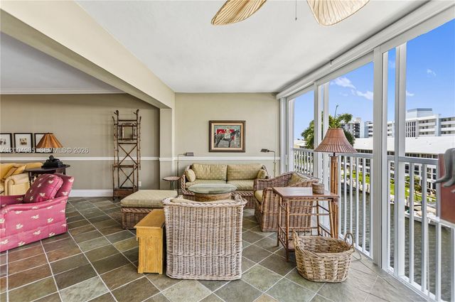 3101 NE 47th Ct 403, Fort Lauderdale, FL 33308