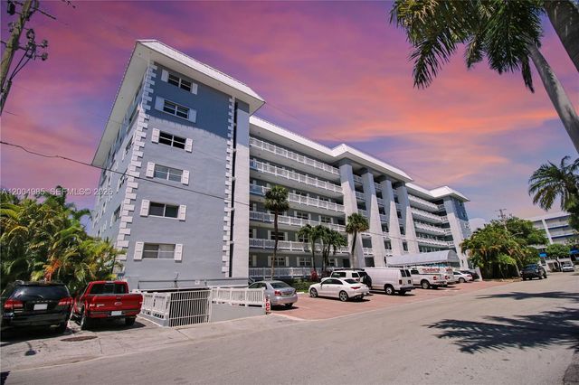 3101 NE 47th Ct 403, Fort Lauderdale, FL 33308