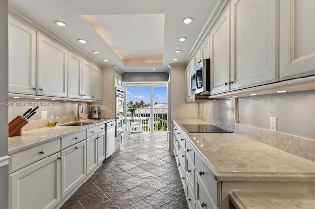 3101 NE 47th Ct 403, Fort Lauderdale, FL 33308