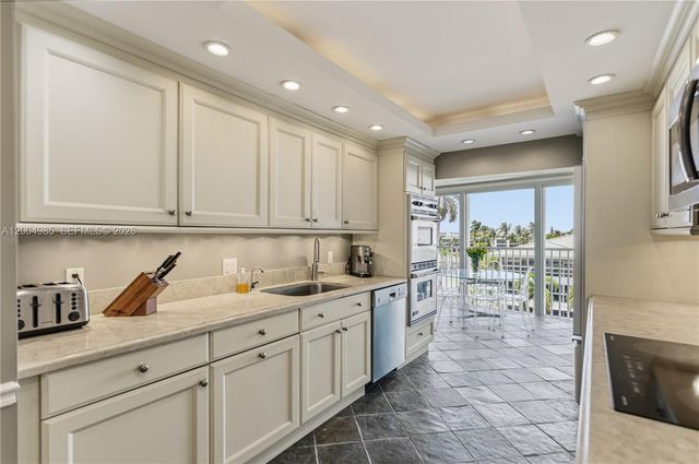 3101 NE 47th Ct 403, Fort Lauderdale, FL 33308