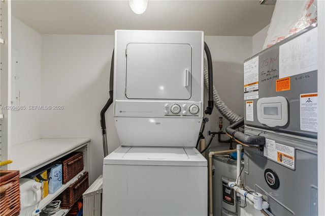 3101 NE 47th Ct 403, Fort Lauderdale, FL 33308