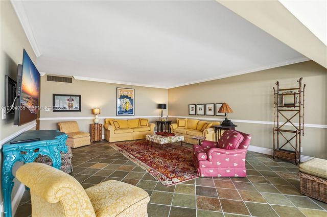 3101 NE 47th Ct 403, Fort Lauderdale, FL 33308