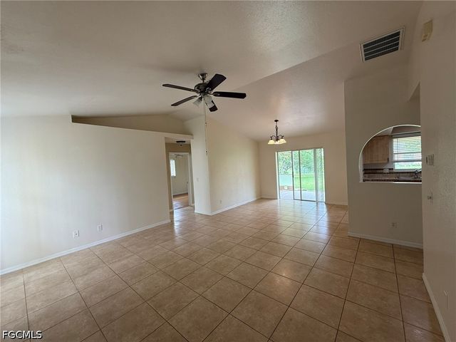 911 SE 31st ST, Cape Coral, FL 33904