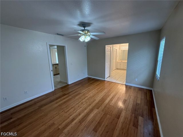 911 SE 31st ST, Cape Coral, FL 33904