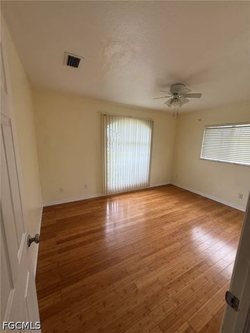 911 SE 31st ST, Cape Coral, FL 33904
