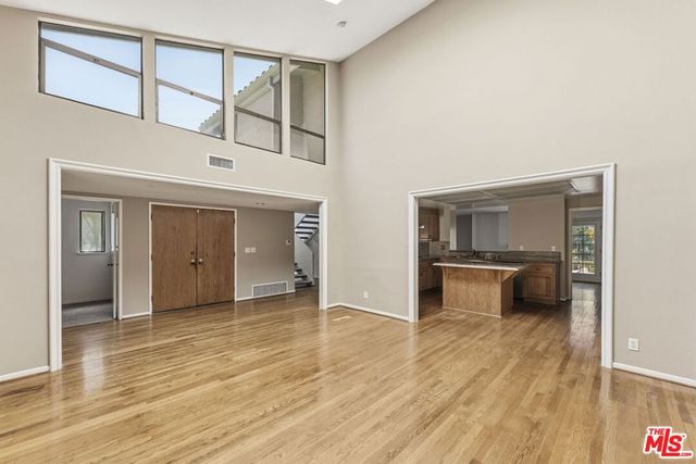 2755 Bottlebrush Drive, Los Angeles, CA 90077